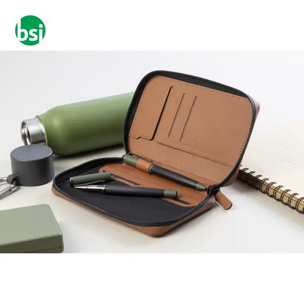 Organizer da viaggio in plastica riciclata PULUX PASS -  17