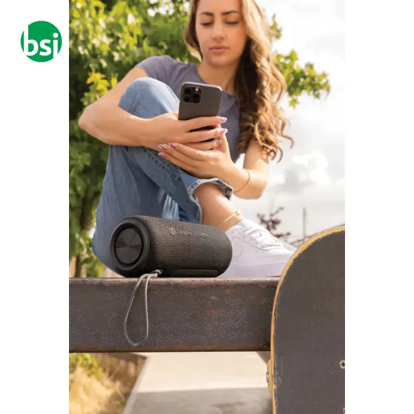 Urban Vitamin Pacific Grove RCS rplastic 30W -  10