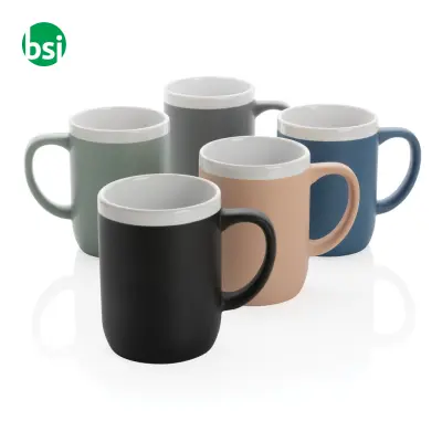 Tazza in ceramica con bordo bianco