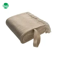 Coperta con frange realizzata in materiale 100% riciclato