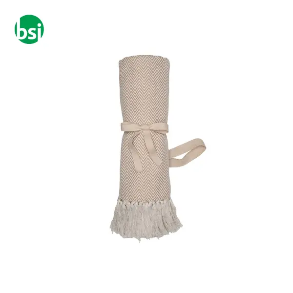 Coperta con frange realizzata in materiale 100% riciclato -  10