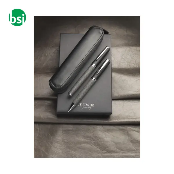 Set regalo con coppia di penne e sacchetto Carbon - 107110 -  9