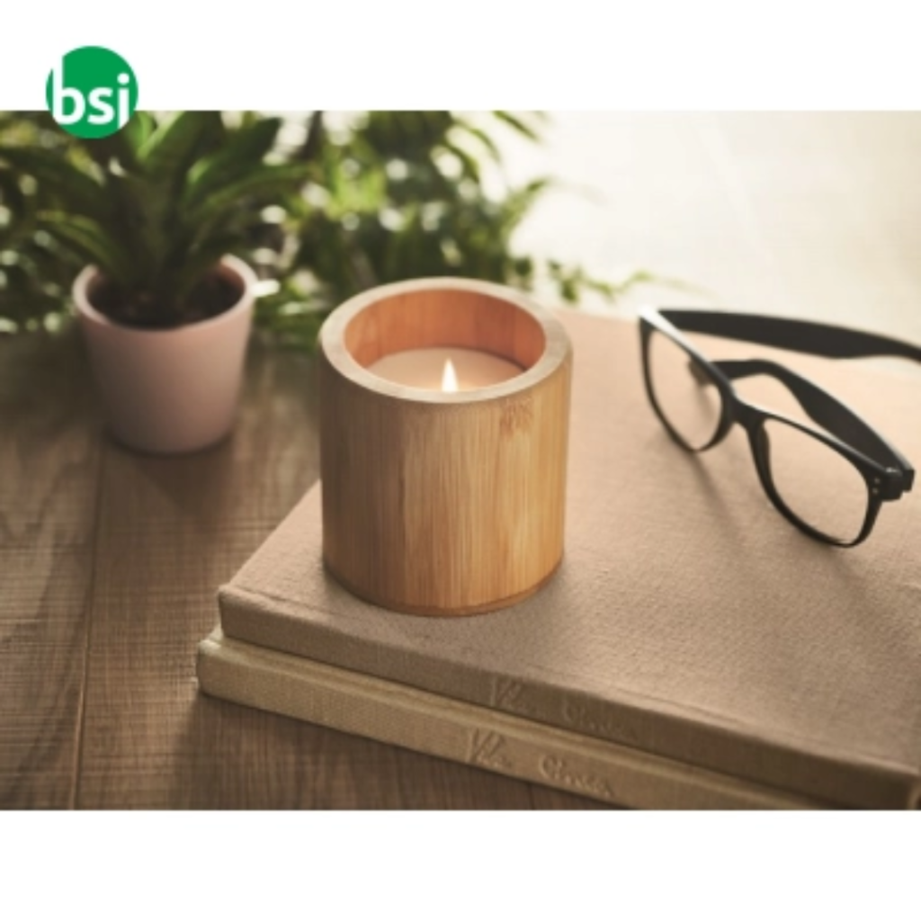 Candela con rivestimento in legno